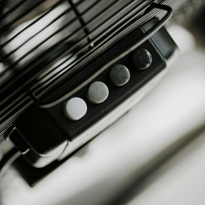 Windmaschine mieten & vermieten - Ventilator Standventilator Windmaschine 45 cm 200 W Chrom 3 Geschwindigkeiten Aluminiumflügel leise in Elsdorf (Rheinland)