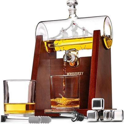 Cocktailbar mieten & vermieten - WHISKEY Karaffen-Set Whisky Schiffskaraffe 1100 ml 2 Whiskygläser 4 Whiskysteine edel servieren in Elsdorf (Rheinland)