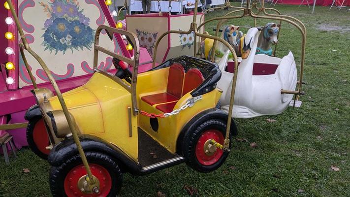 Karussell mieten & vermieten - Nostalgisches Hängekarussell in Nackenheim