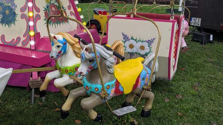 Karussell mieten & vermieten - Nostalgisches Hängekarussell in Nackenheim