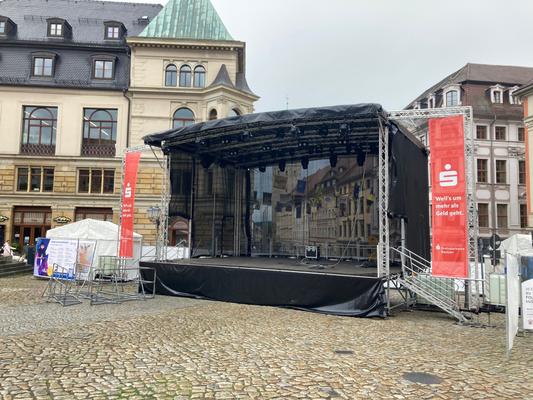 Bühne mieten & vermieten - Mobile Bühne OpenAir Stage 10x8m 10x6m 8x6m Trailerbühne (48m², 60m² & 80m²) Anhängerbühne Festival in Bautzen