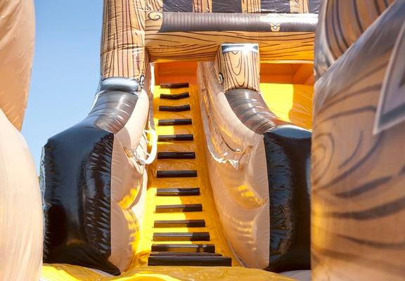 Riesenrutsche mieten & vermieten - Riesenrutsche und Hüpfburg Piratenschiff mieten in Chemnitz