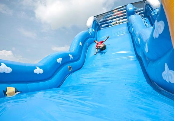 Riesenrutsche mieten & vermieten - Riesenrutsche The Wave XXL mieten in Chemnitz