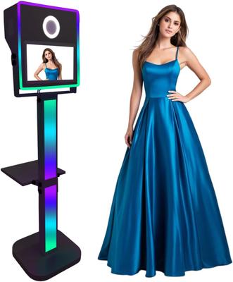 Fotobox mieten & vermieten - Tragbare Spiegel-Fotokabine mit 39,6 cm (15,6 Zoll) Touchscreen Selfie-Photobooth-Maschine DSLR in Elsdorf (Rheinland)