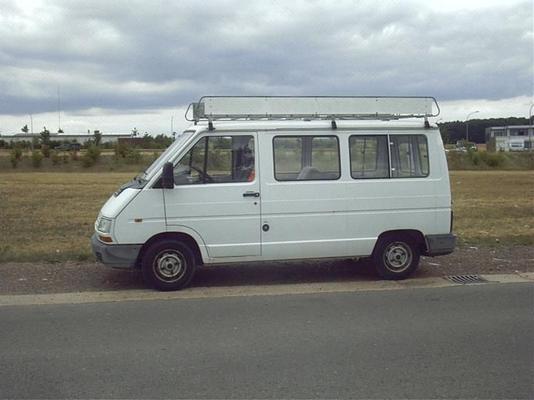 Transporter mieten & vermieten - Kleintransporter mit Fahrer zu mieten. in Schmelz