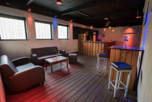 Partyräume mieten & vermieten - Clubeventlocation mit Sommergarten in Berlin Friedrichshain