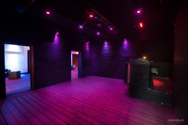 Partyräume mieten & vermieten - Clubeventlocation mit Sommergarten in Berlin Friedrichshain