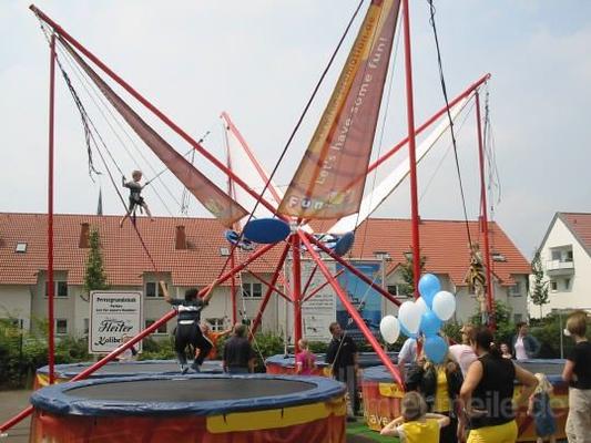 Trampoline mieten & vermieten - Bungee-Trampolin inkl. 2 Eventbetreuer (6 Std.) in Augustdorf