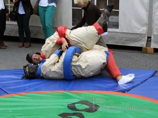 Sumo-Ringen mieten & vermieten - Sumo Wrestling in Augustdorf