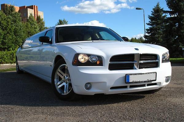 Limousinen mieten & vermieten - Luxus-Stretchlimousine zu fairen Preisen mieten in Esslingen am Neckar