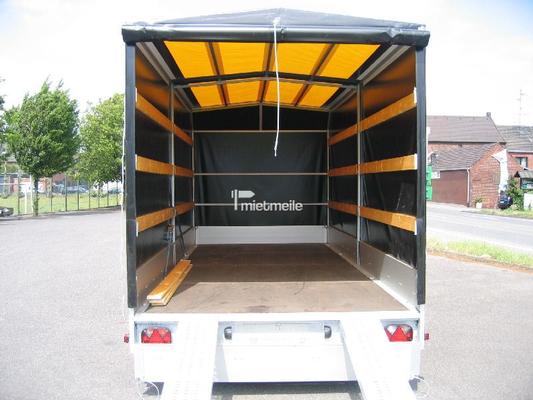Planenanhänger mieten & vermieten - KFZ Transporter geschlossen mit Plane 5m 3,5t in Grevenbroich