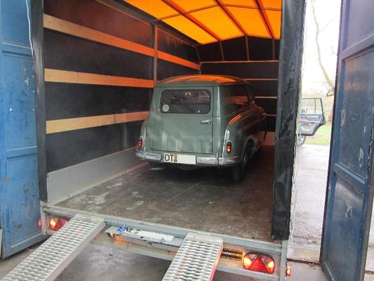 Planenanhänger mieten & vermieten - KFZ Transporter geschlossen mit Plane 5m 3,5t in Grevenbroich