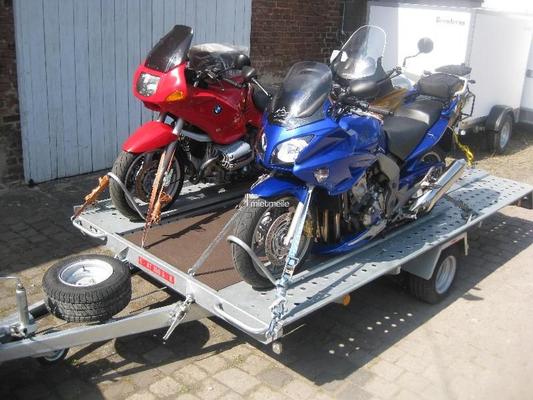 Motorradanhänger mieten & vermieten - Transporter für 3 Motorräder, ankippbar in Grevenbroich