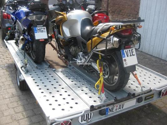 Motorradanhänger mieten & vermieten - Transporter für 3 Motorräder, ankippbar in Grevenbroich